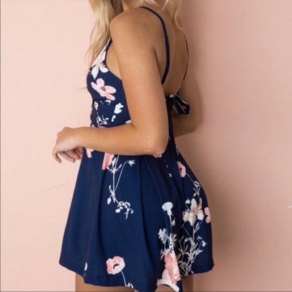 Private Label-Navy Floral Romper- S/M/L/XL - NWT - Picture 4 of 5